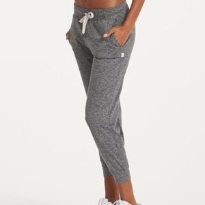 Vuori Performance Joggers Heather Grey Small